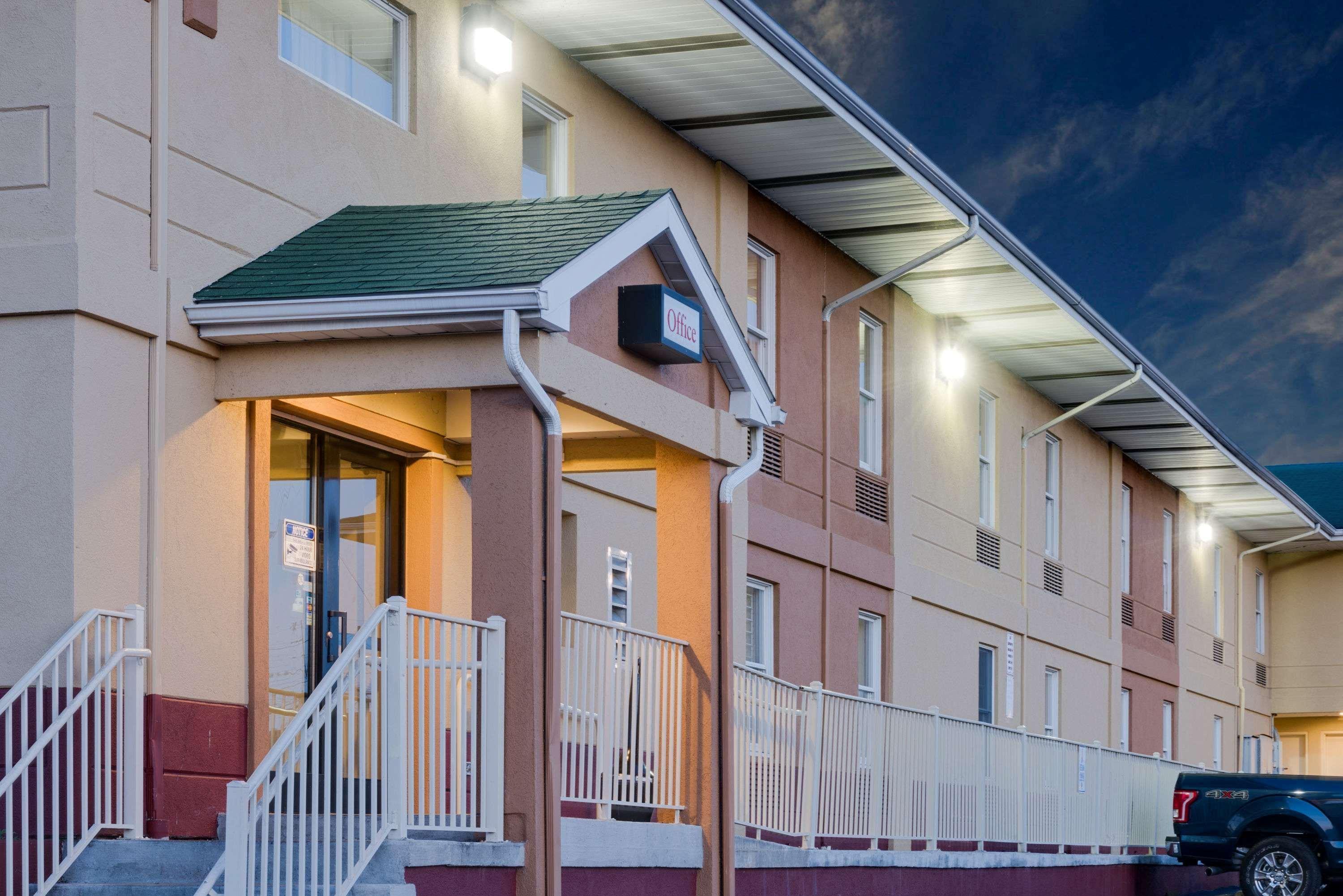 Super 8 By Wyndham Allentown Ngoại thất bức ảnh
